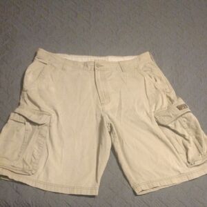 Aeropostale Light Tan Cargo Shorts
